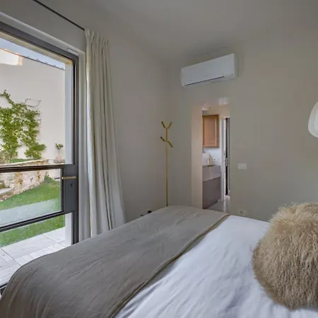 - Galileo's Garden At Ponte Vecchio Daire